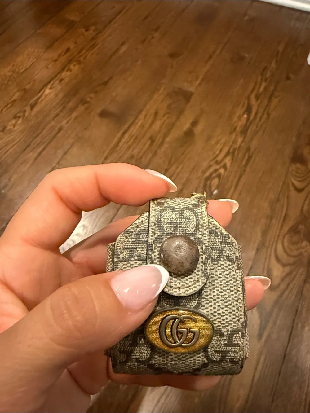 Gucci Beige Monogram Key & Air Pods with Gold Hardware